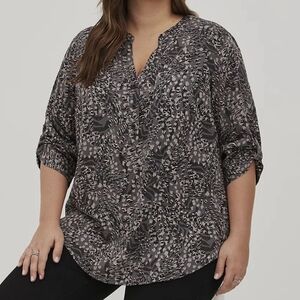 Torrid Harper 3/4 Sleeve Gray Mixed Print Top Size 4X NWOT